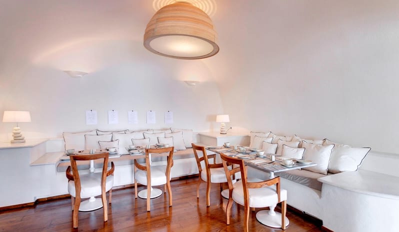 MYSITQUE SANTORINI - CAPTIANS LOUNGE